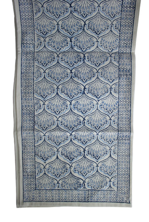 Blue Lotus Table Runner and Napkin Set (1 Runner and 4 Napkins)